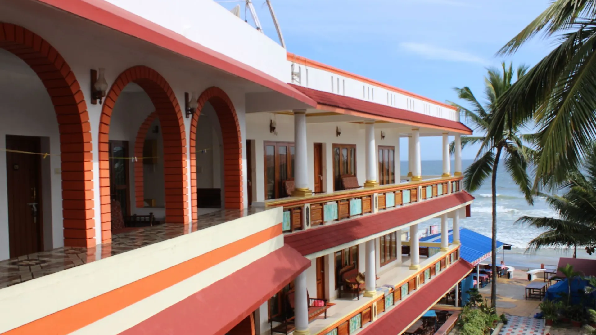 Hotel Sea View Palace - The Beach Hotel, Kovalam India