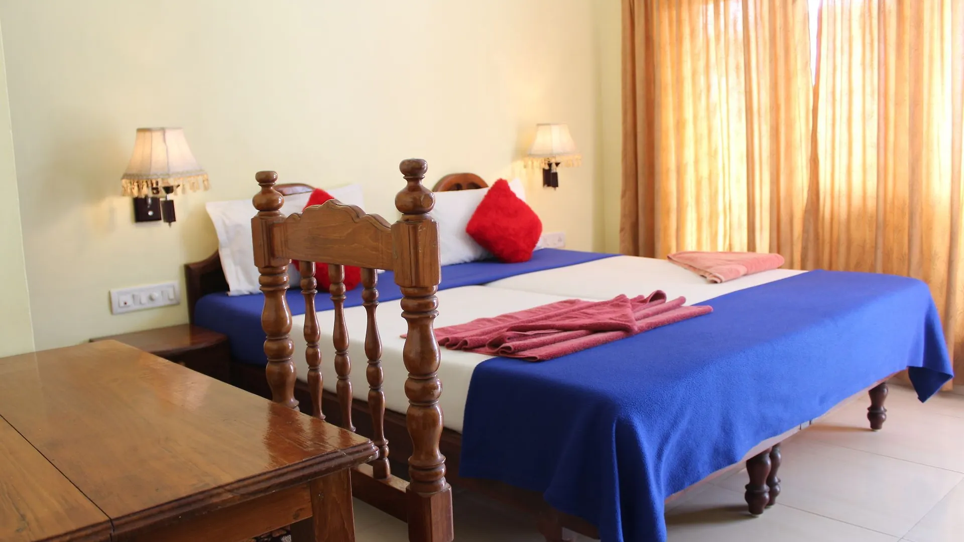 Hotel Sea View Palace - The Beach Hotel, Kovalam India