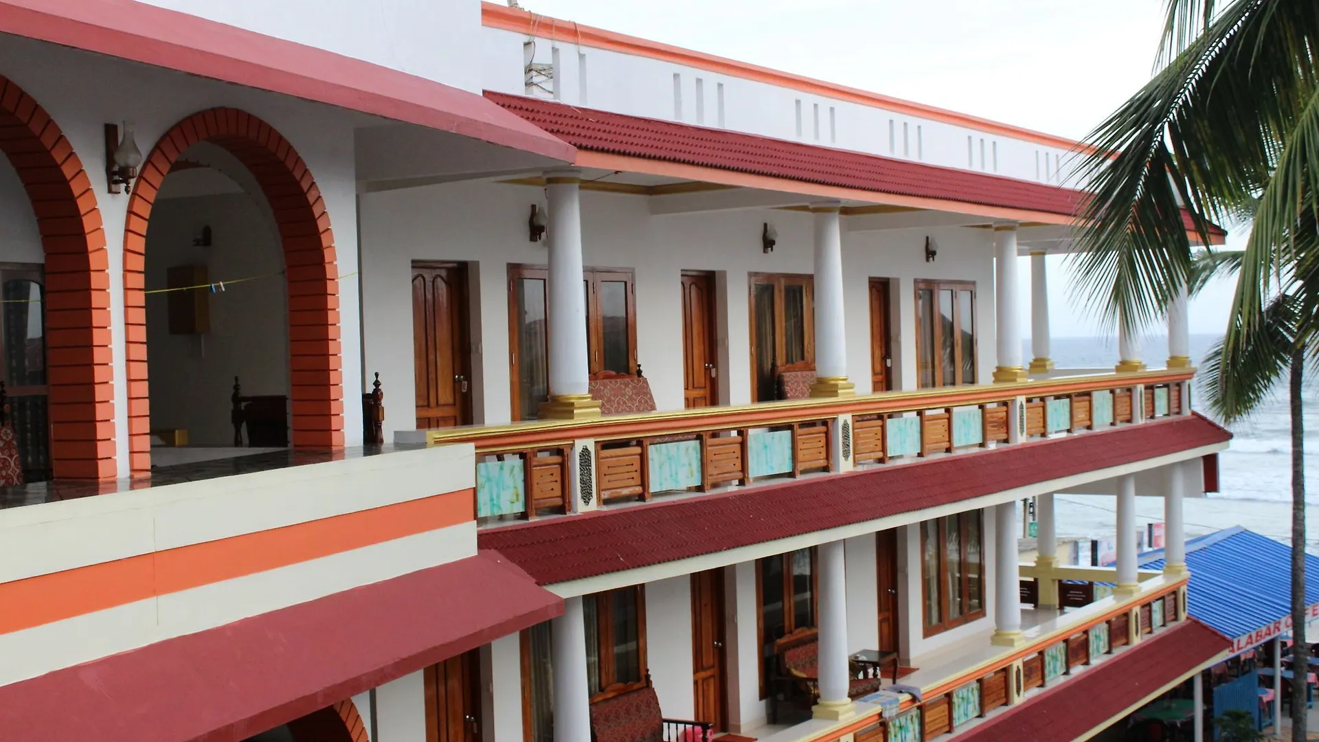 Hotel Sea View Palace - The Beach Hotel, Kovalam 2*,  India