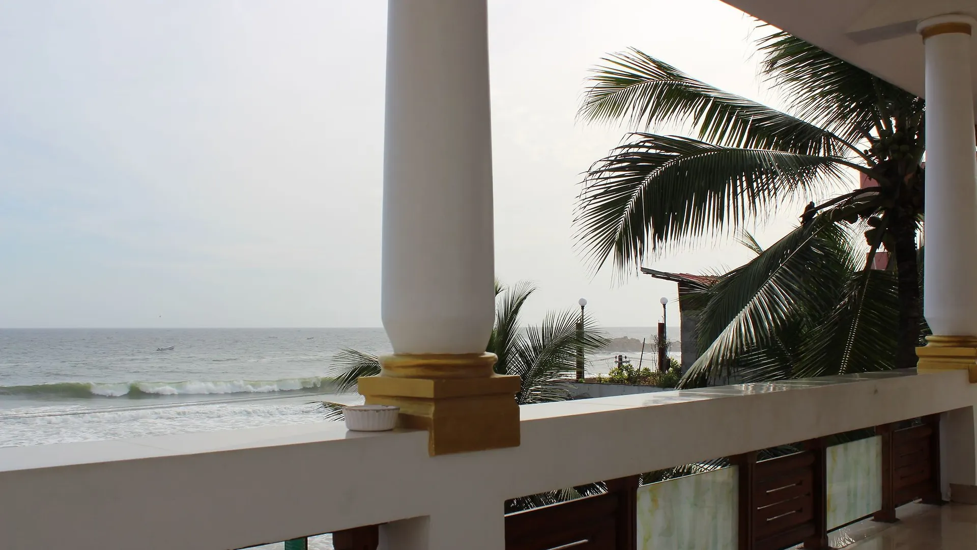 Hotel Sea View Palace - The Beach Hotel, Kovalam